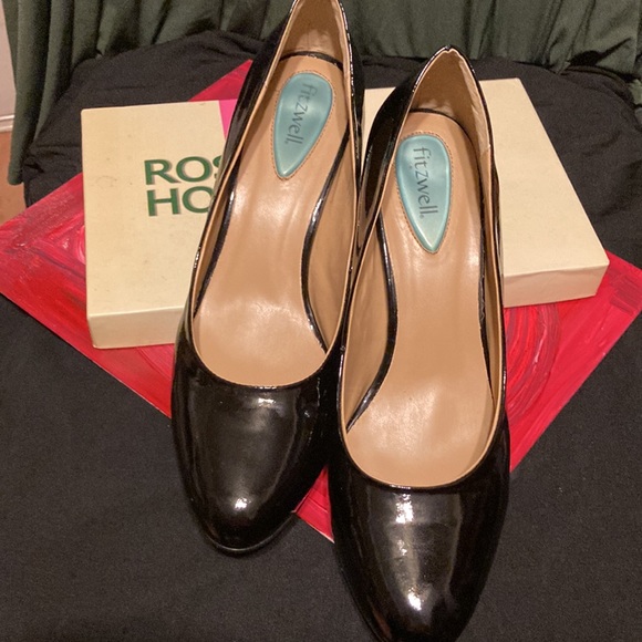 Black heels - Picture 11 of 17